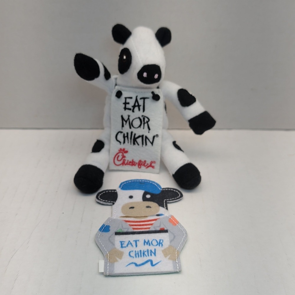 Chick-fil-A Eat Mor Chikin Cow Plush and Finger Puppet Advertising Set 2009